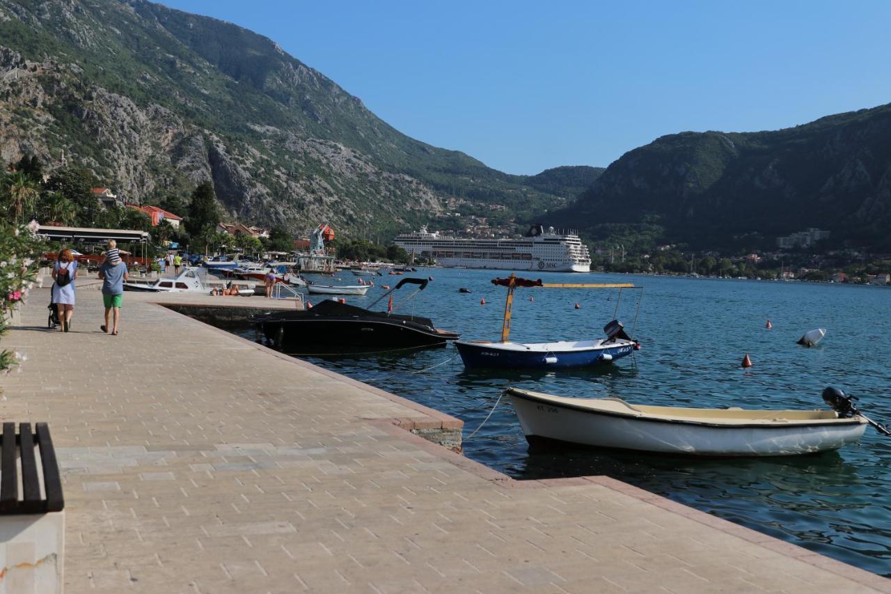 Apartment Sandrita Kotor Exterior foto